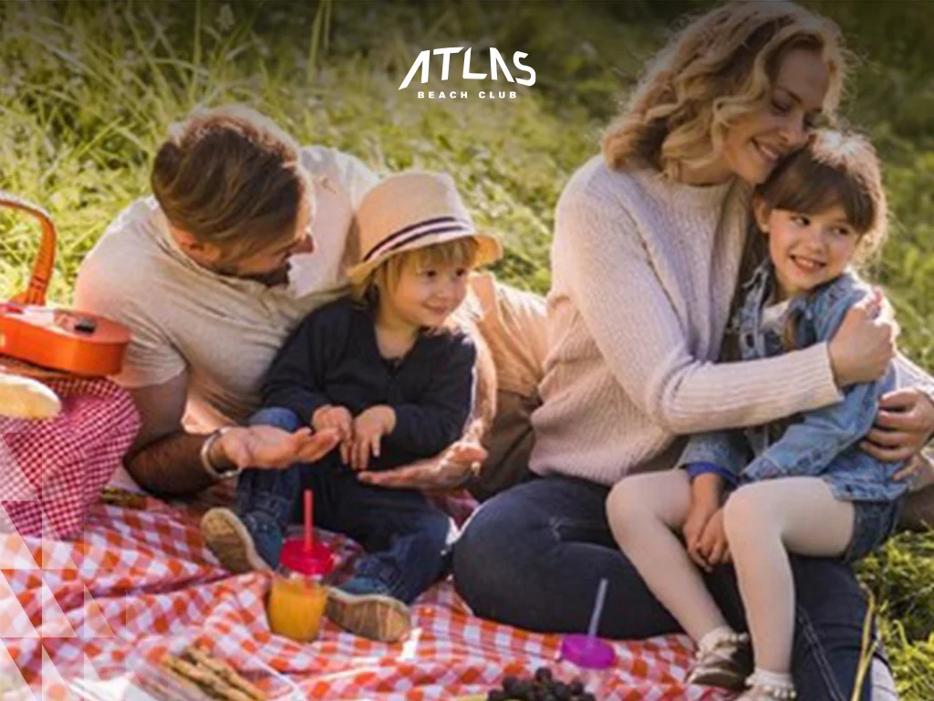 Affordable picnic options in Bali include public beaches, local snacks, and eco-friendly supplies for family outings Budget-friendly family picnic, affordable Bali beaches, reusable picnic supplies