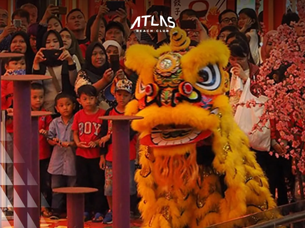 Chinese New Year combines global traditions with Bali’s local customs, creating a unique and vibrant experience. Lunar New Year celebrations, temple prayers, festive cuisine