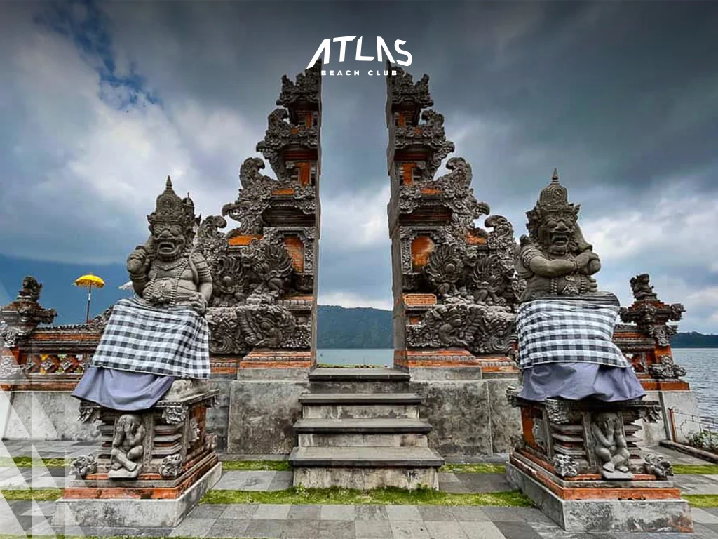 Compare Bali’s spiritual temples and Mauritius’ wildlife adventures, offering memorable family experiences in stunning settings. Bali temples, Mauritius wildlife park, cultural and nature activities for families