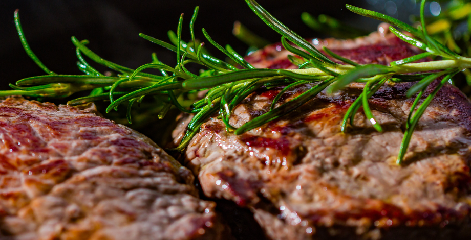 8 Types of Meat Perfect for Steak Dishes